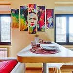 公寓 Frida Nuovo Luminoso Con Vista Aperta E Parcheggio Economico Vicino 的里雅斯特