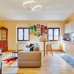 Frida Nuovo Luminoso Con Vista Aperta E Parcheggio Economico Vicino 公寓 *